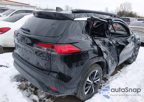 2024 Toyota Corolla Cross Hybrid Xse z USA, uszkodzony, nr VIN 7MUFBABG5RV029725